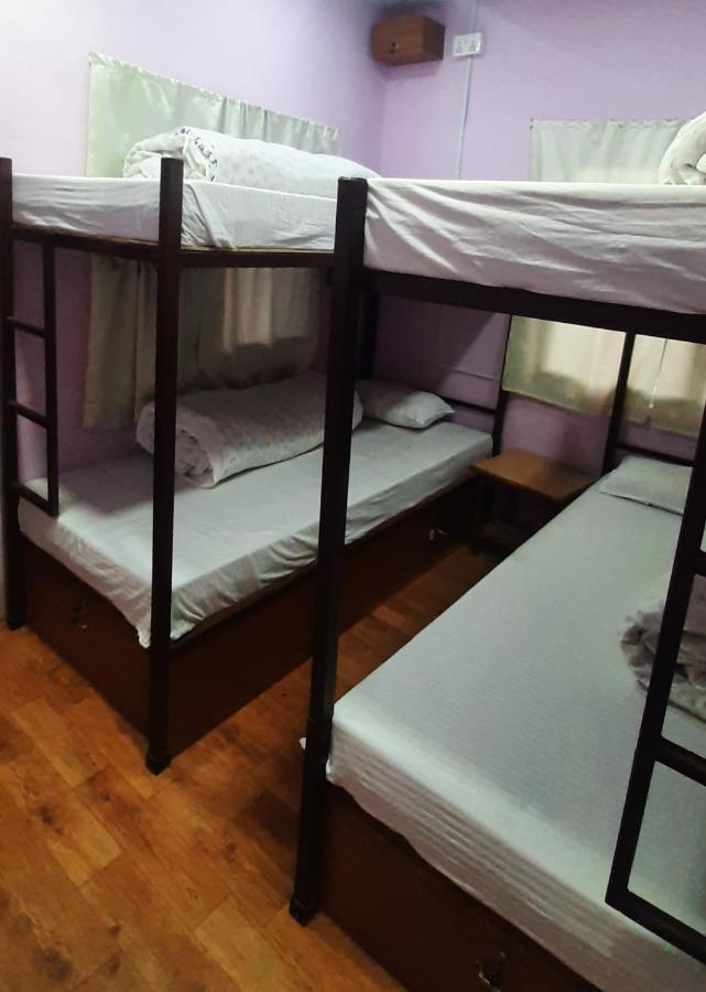 Margik Backpackers Hostel Pokhara Exterior foto