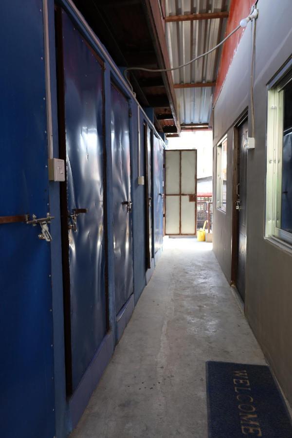 Margik Backpackers Hostel Pokhara Exterior foto