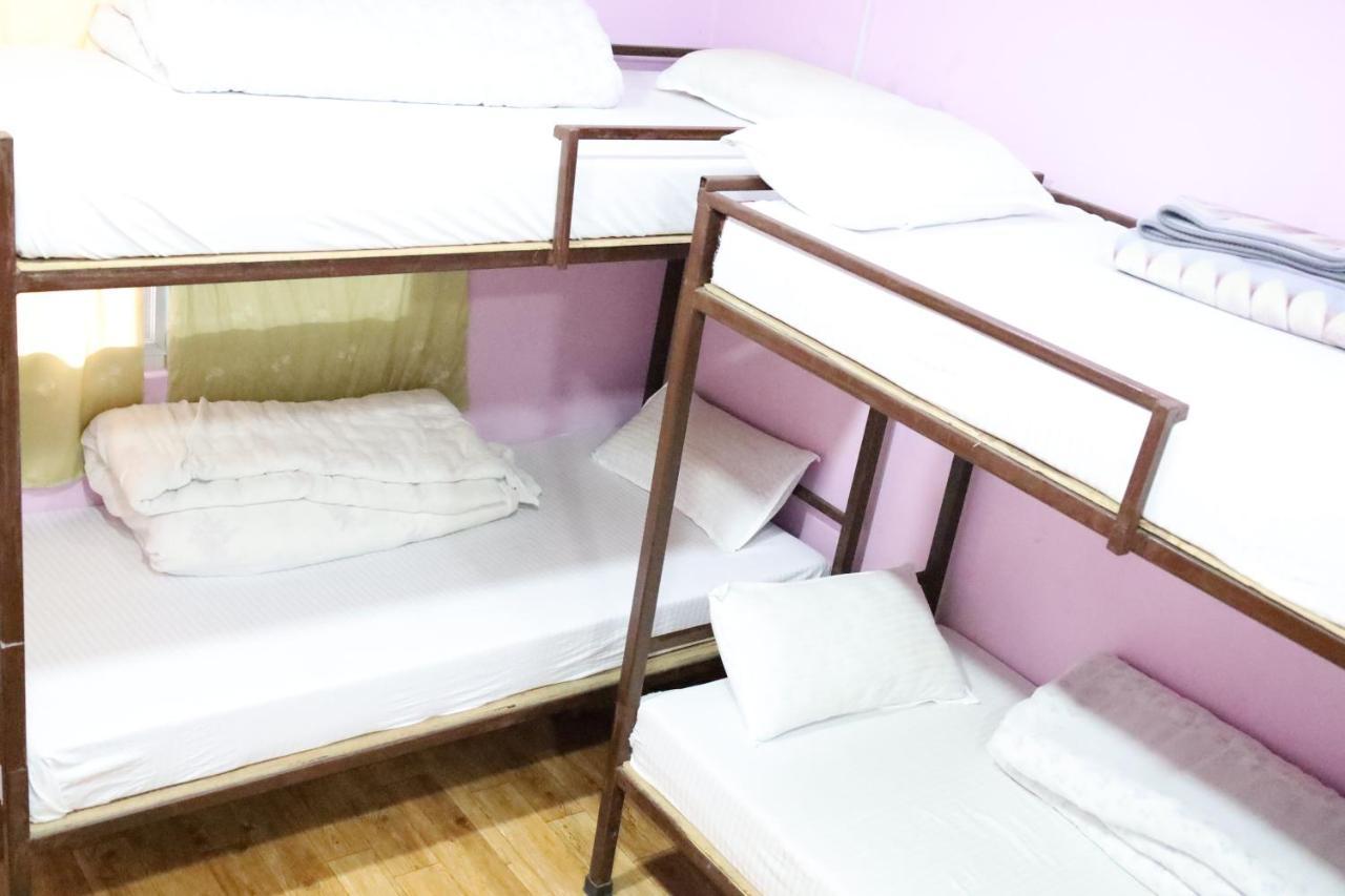 Margik Backpackers Hostel Pokhara Exterior foto