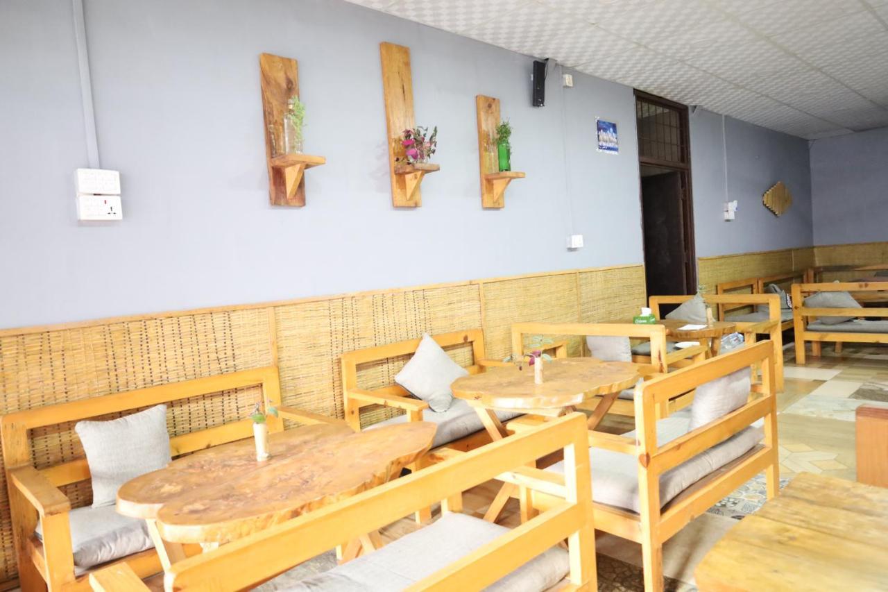 Margik Backpackers Hostel Pokhara Exterior foto